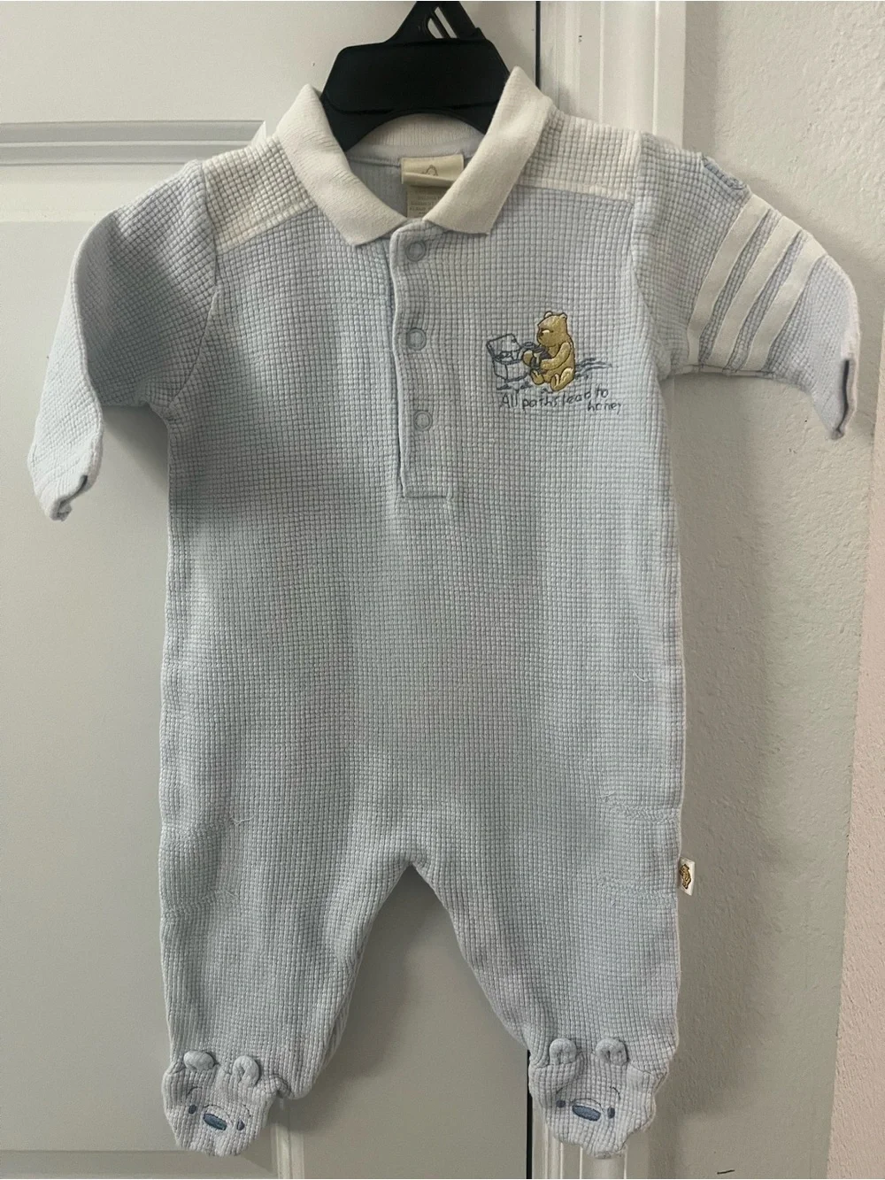 Vintage Winnie the Pooh Classic Pooh Waffle Knit Footed sleep & play (0-3m)
